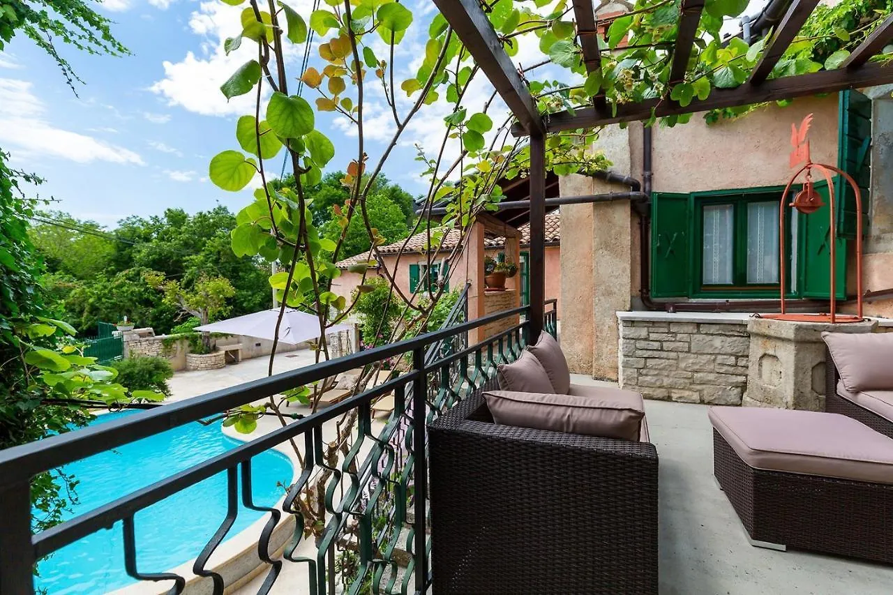 Authentic House Villa Albazora In Central Istria Žminj 0*,  크로아티아